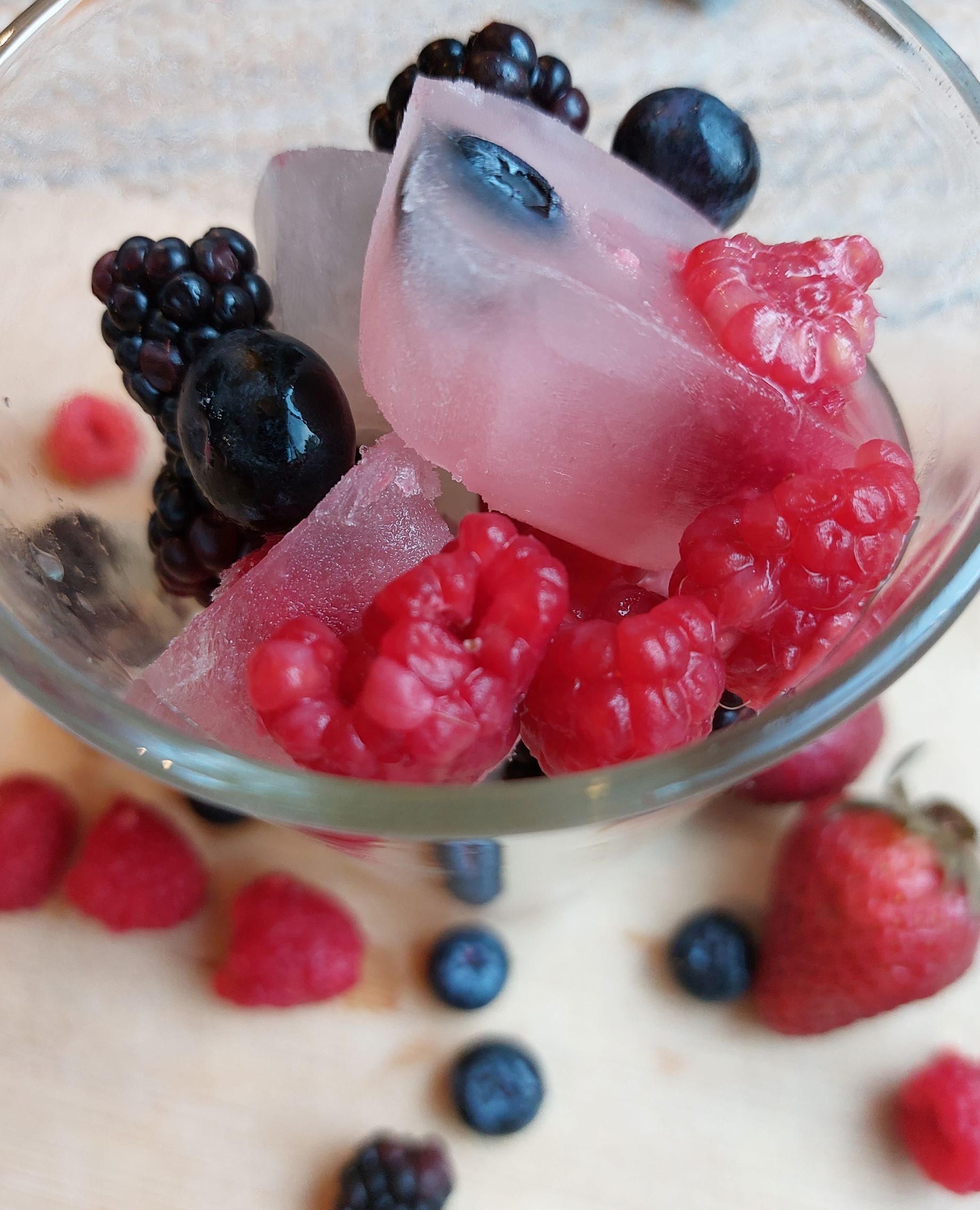 Sparkling Berry Lemonade