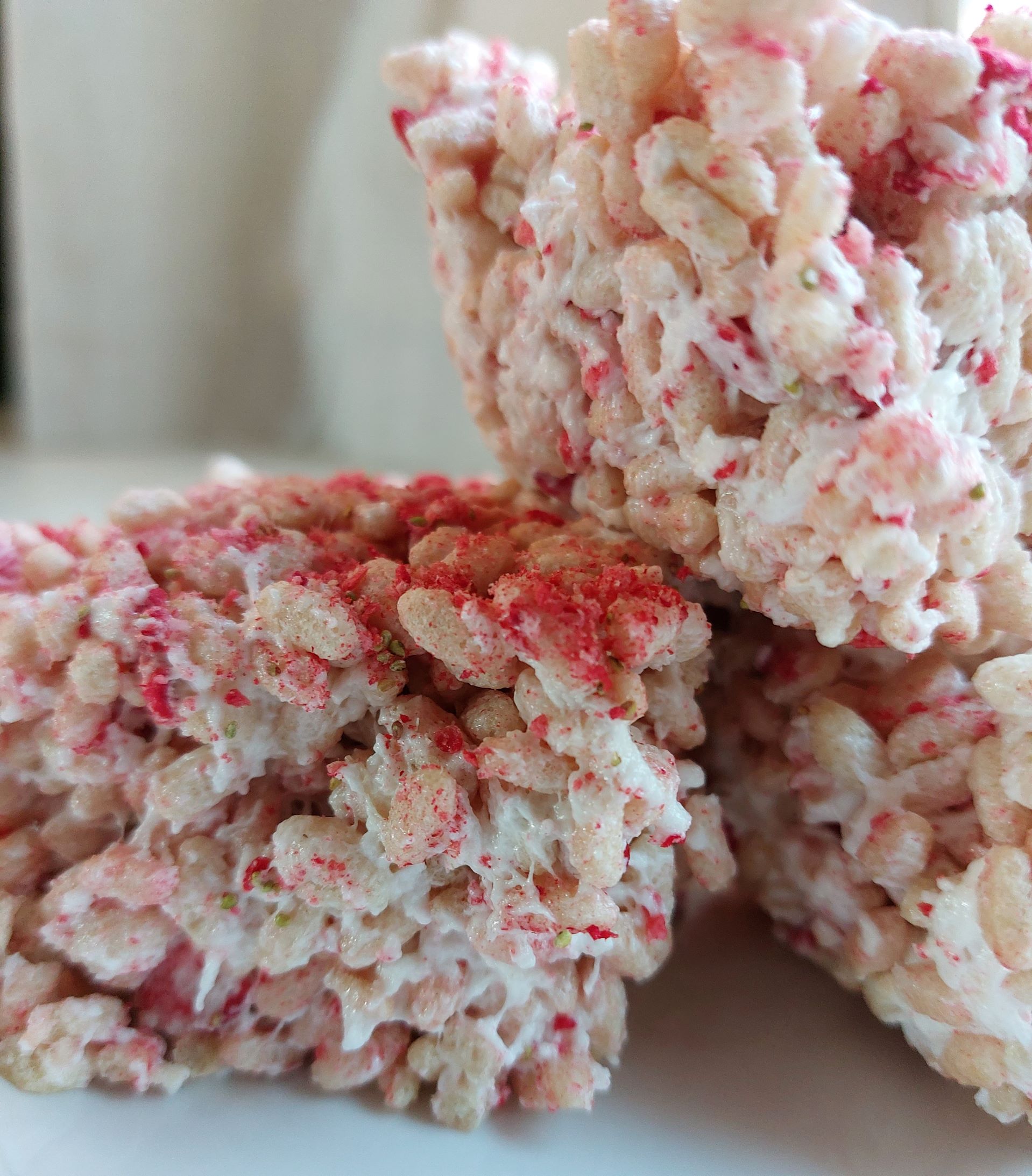 Strawberry Rice Crispy Treats