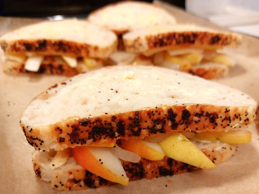 Baked Cheddar Pear Sandwiches