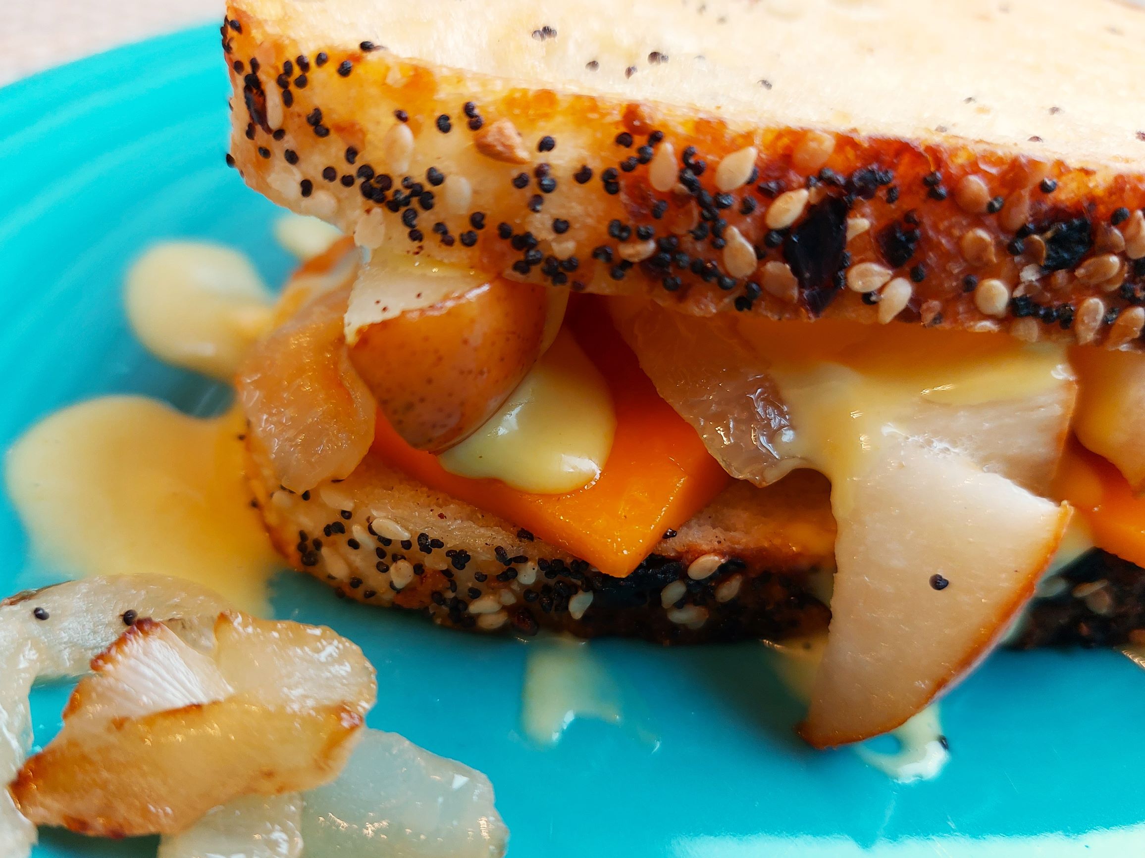Baked Cheddar Pear Sandwiches