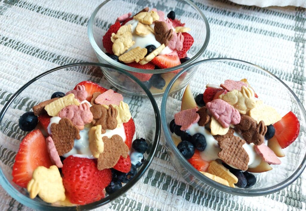 Vegan Yogurt Fruit Sundaes